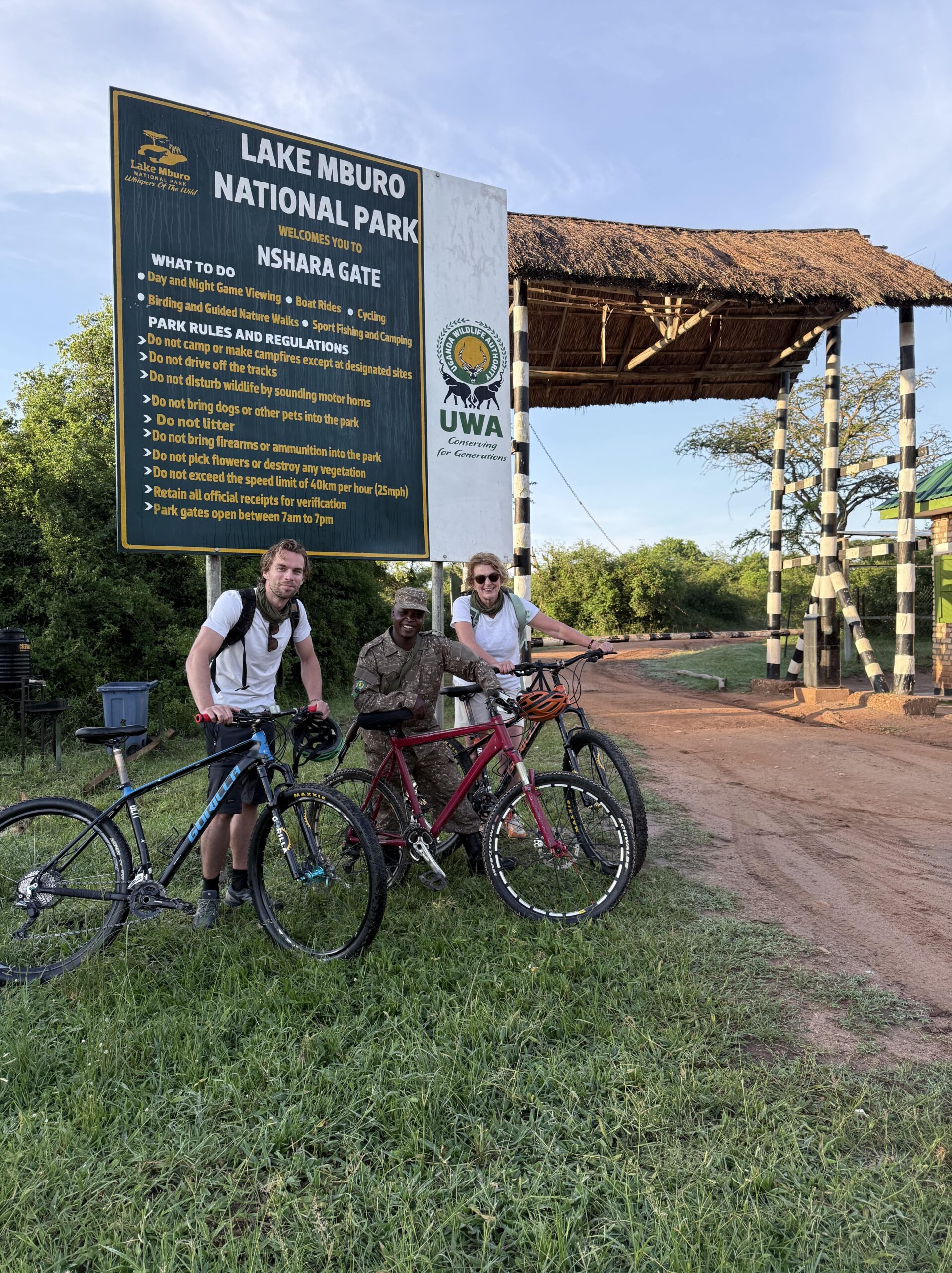 Bij de gate van Lake Mburo
