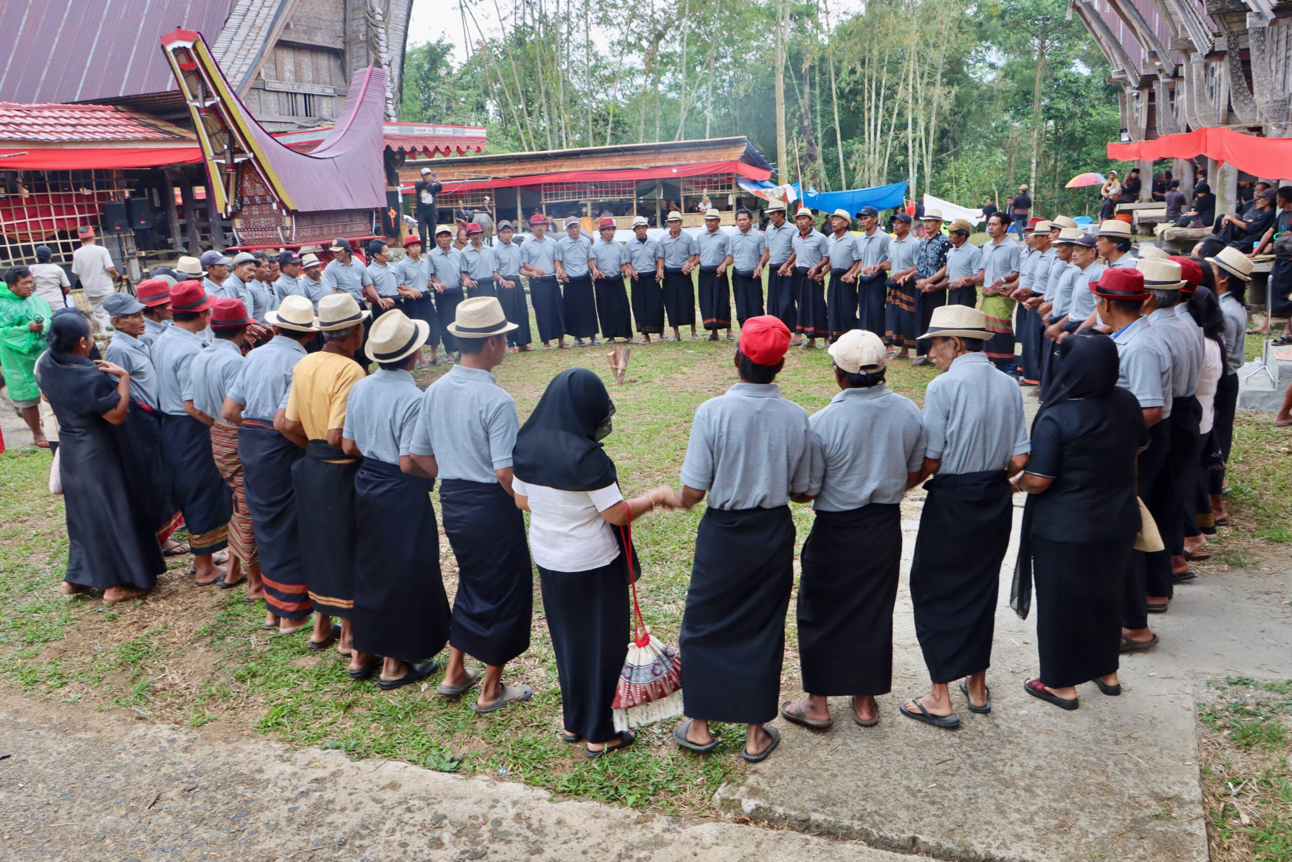 dans bij begrafenis Tana Toraja Dans bij begrafenis Tana Toraja