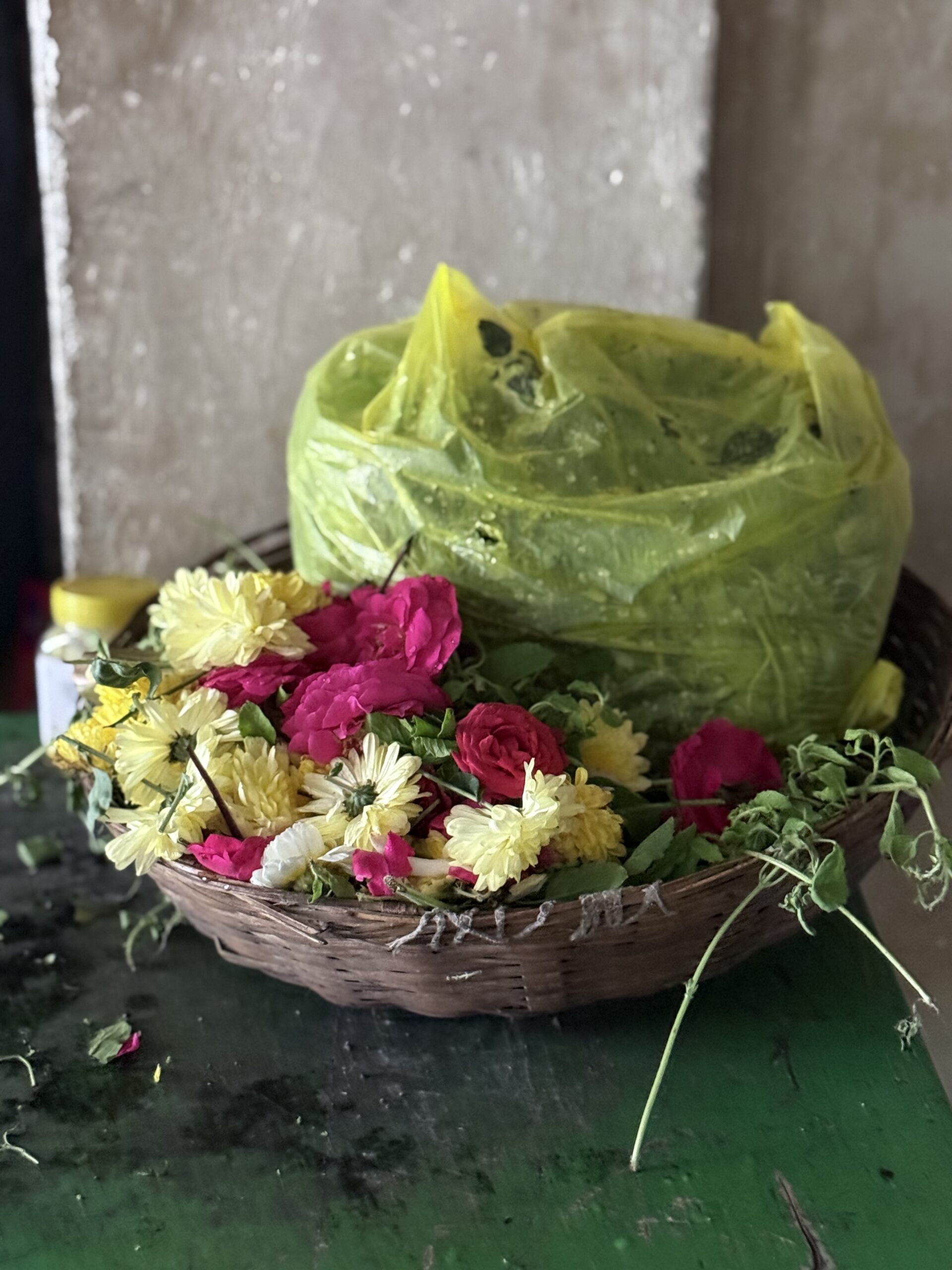 bloemen bij de tempel